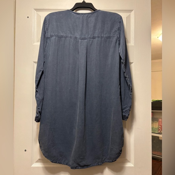 BELLA DAHL Navy Blue Dress with Lace Up Detail and Roll Up Sleeves - Picture 7 of 11